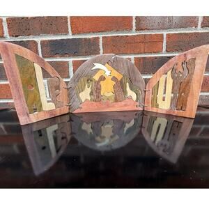 Wooden Nativity Sign with "Aleluyah" Inlay